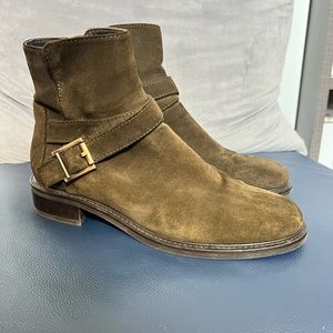 Aquatalia suede bootie size 8.5